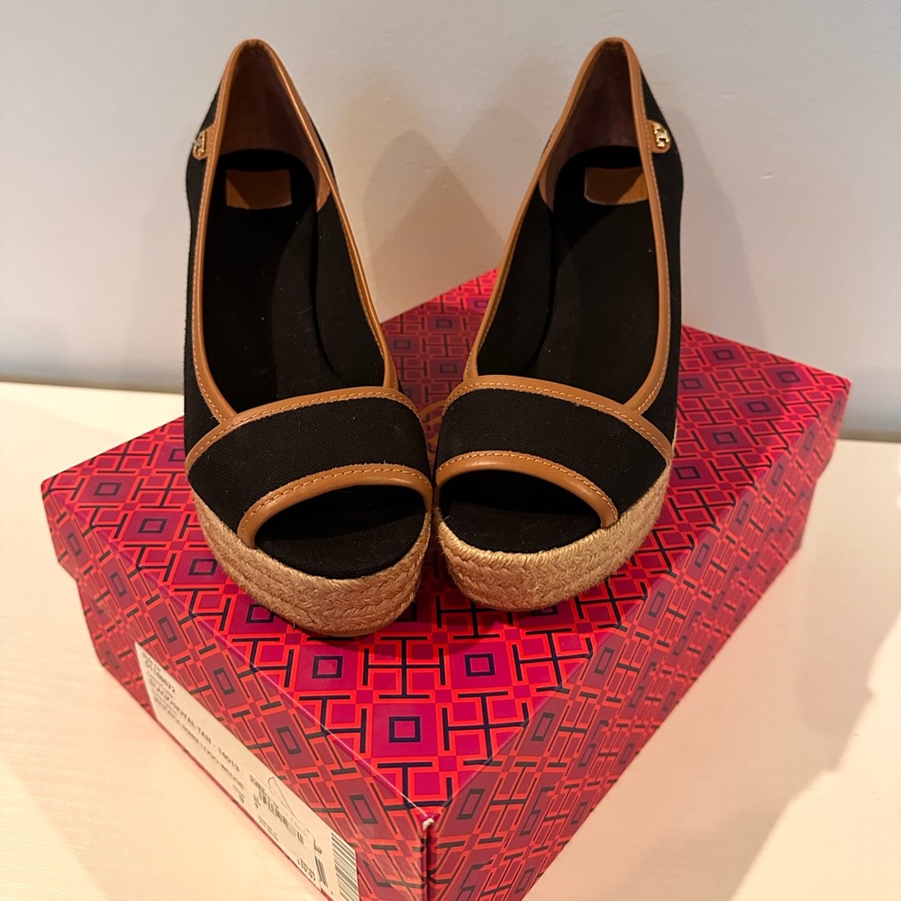 Tory Burch Shoes | Marjorca Wedges Black/Tan